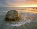 Golden-Boulder